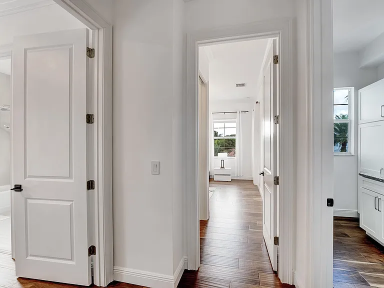 500 NE Wavecrest Way — Photo 47