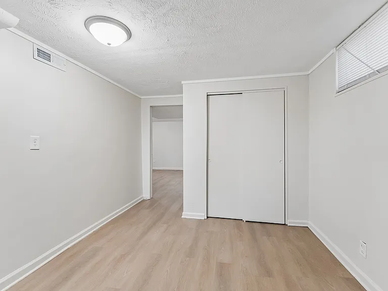 Basement bedroom, additional viewpoint