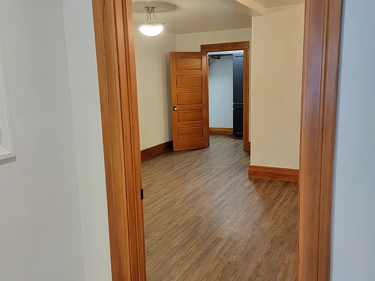 900 1/2 Lucile Ave — Photo 22