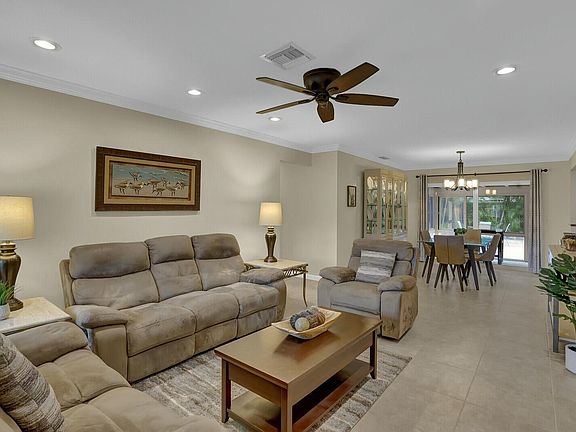 5th image of 736 Heron Drive