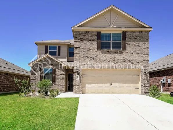 917 1st St, Sanger, TX 76266