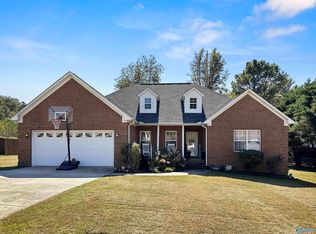 130 Stoney Mountain Dr, Guntersville, AL 35976