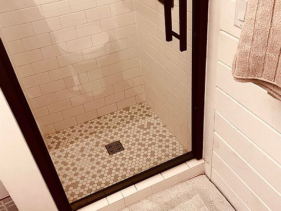 5th image of 6658 Sand Flats Rd