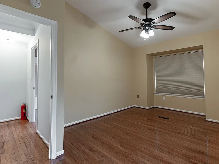 48 Avonshire Ct — Photo 19