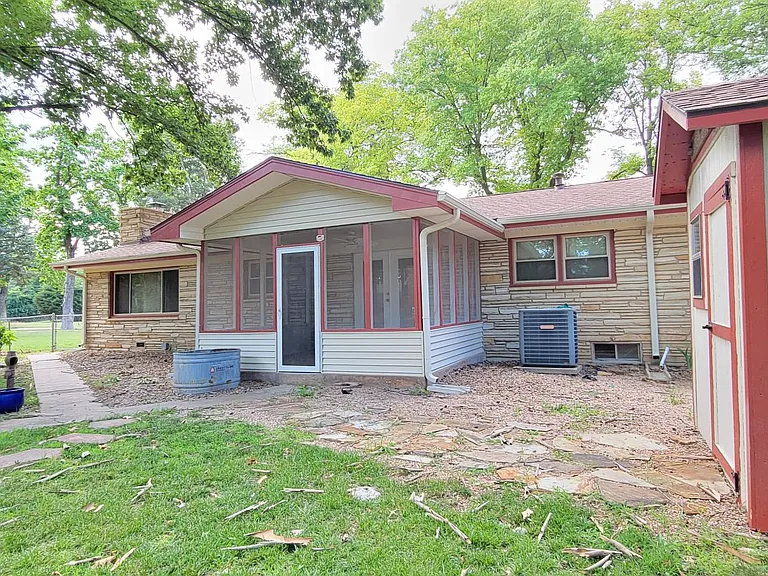 14411 W Maple St — Photo 42