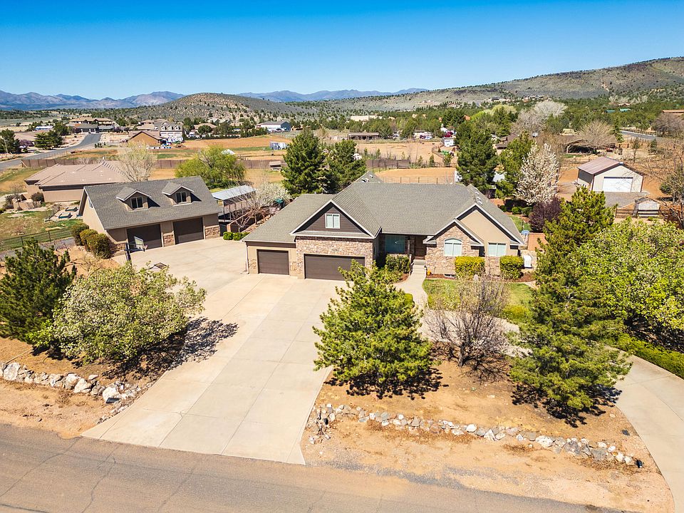 1st image of 346 W Canyon Trails Dr