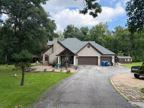 21180 Lisa Ln, Steger, IL 60475