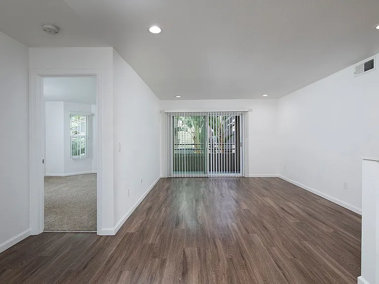 Mission Pacific Apartments — Photo 74
