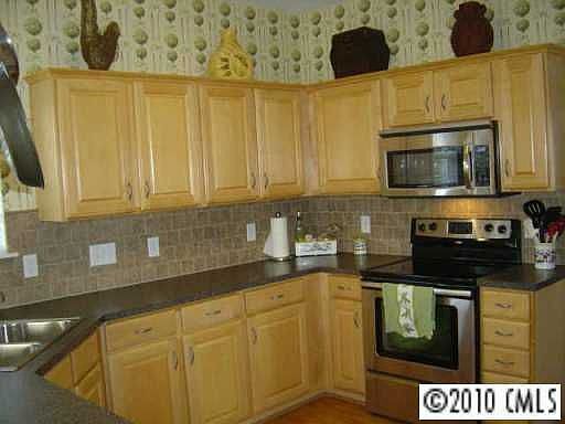 4th image of 7024 Weirton Pl