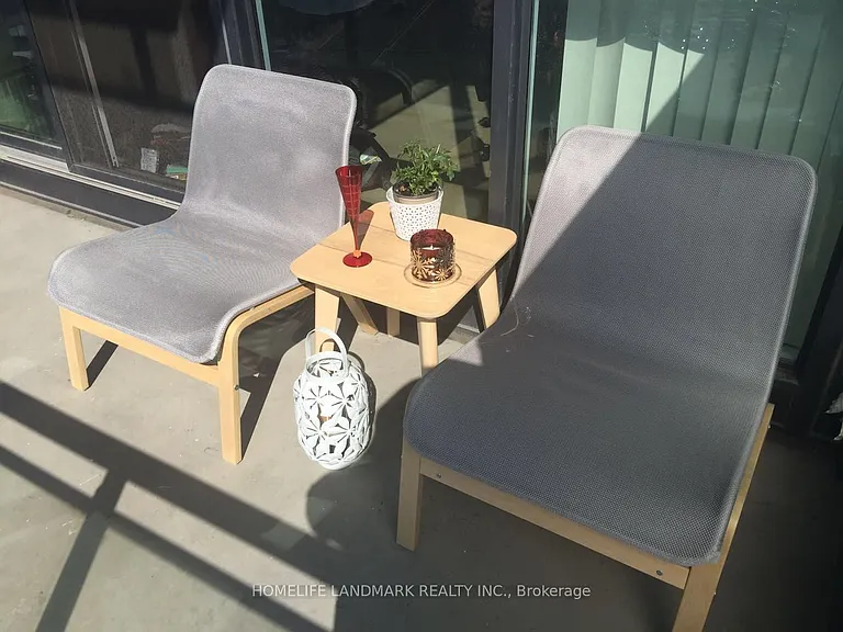 318 King St E #1012 — Photo 6