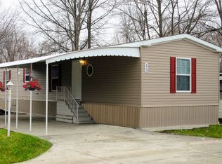 173 Hickory Cir, Elyria, OH 44035