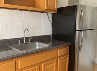 19 Lane St, Yonkers, NY 10701