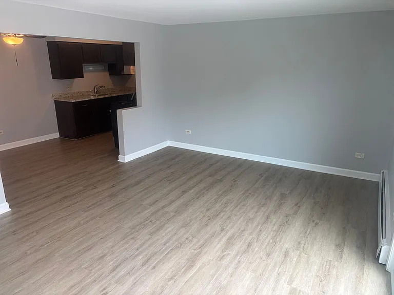 10430 Mayfield Ave — Photo 7