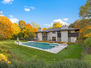 5494 Windflower Rd, Rockford, IL 61107