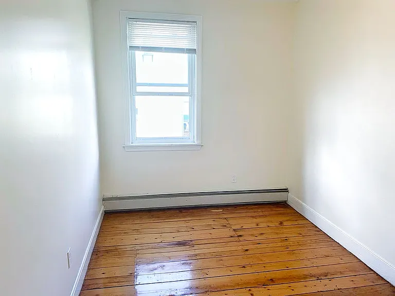 64 Preston St — Photo 4