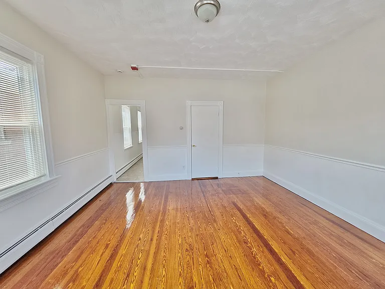 524 Charles St #2F — Photo 3