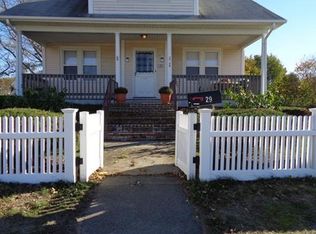 29 Nantasket Rd, Hull, MA 02045