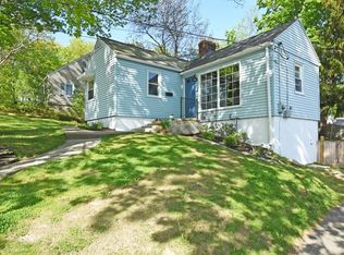 12 Prouty Ln, Worcester, MA 01602