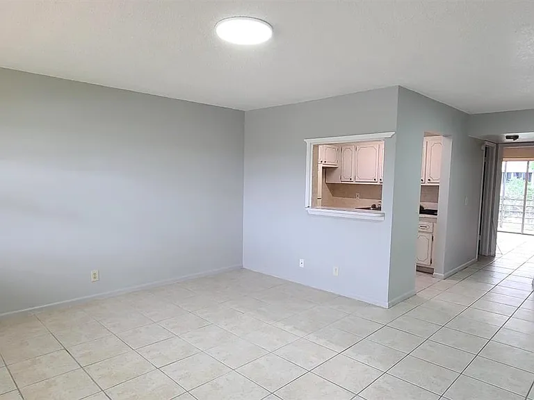 125 Canterbury E #125 — Photo 1