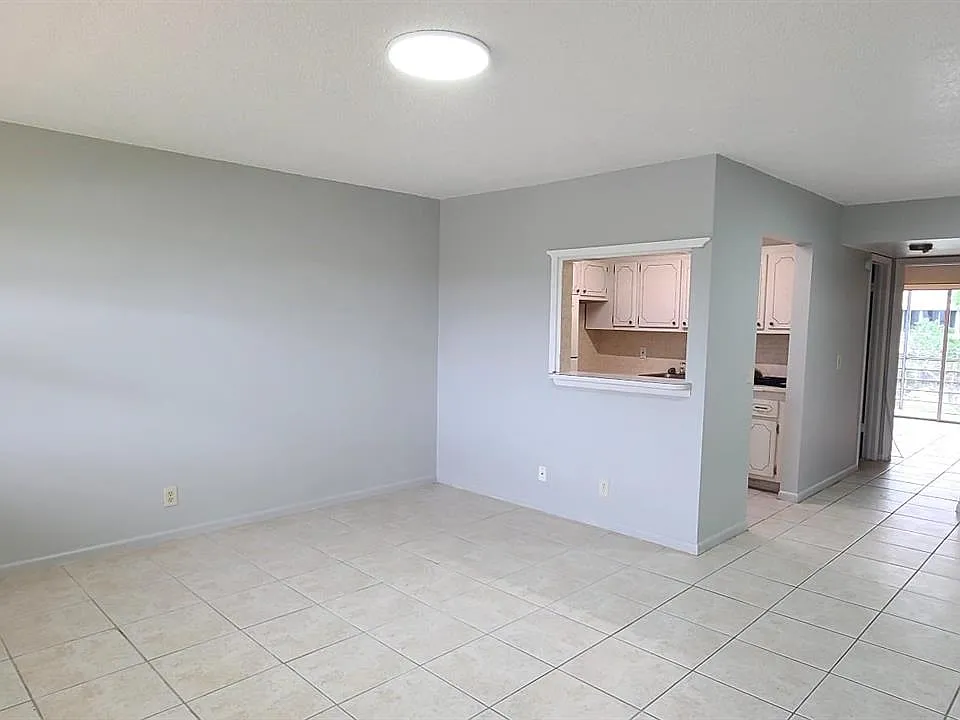 125 Canterbury E #125
