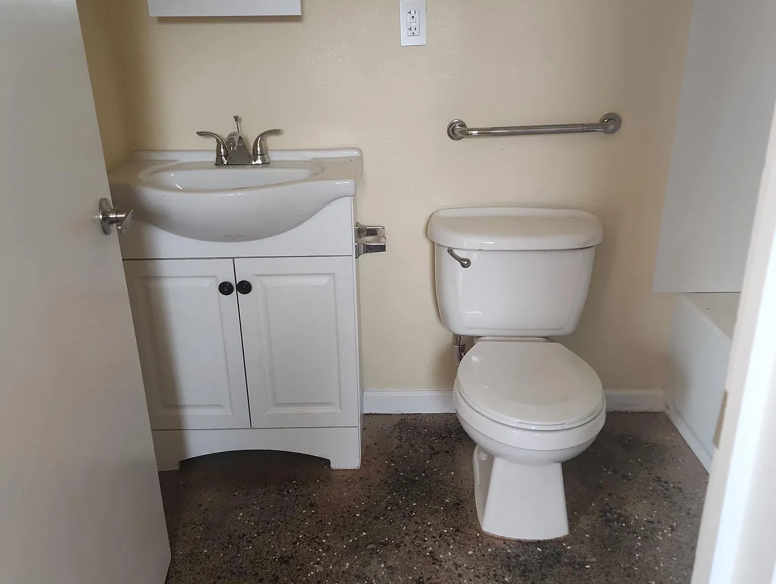 Studio, 260 sqft, $1,250 — Photo 4