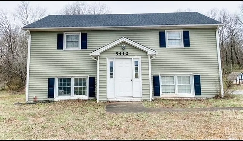 5412 Campbell Hwy — Photo 1