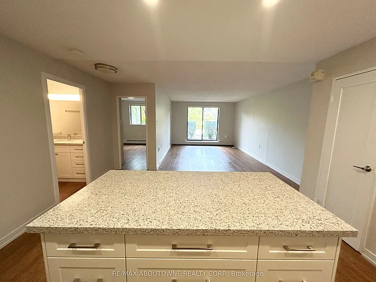 82 Millside Dr #105 — Photo 10