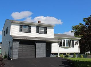 38 Calliope Rd, Sayreville, NJ 08872