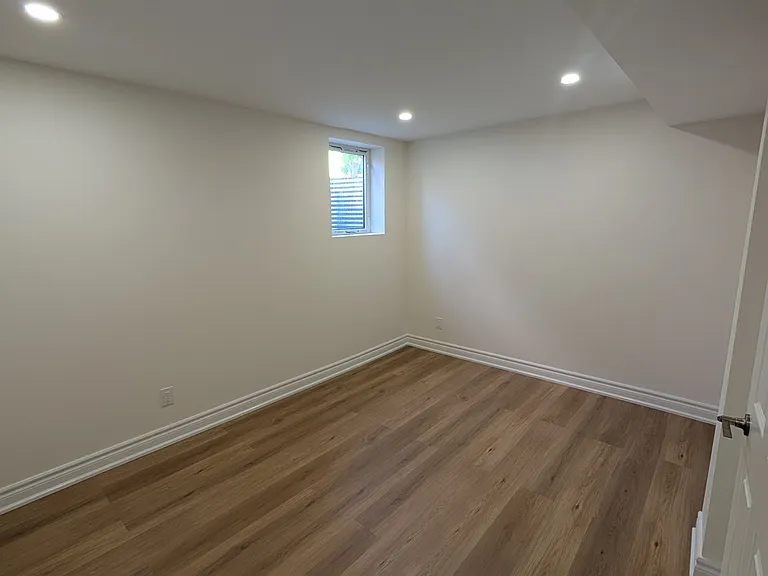 22 Deverell St #BASEMENT — Photo 7