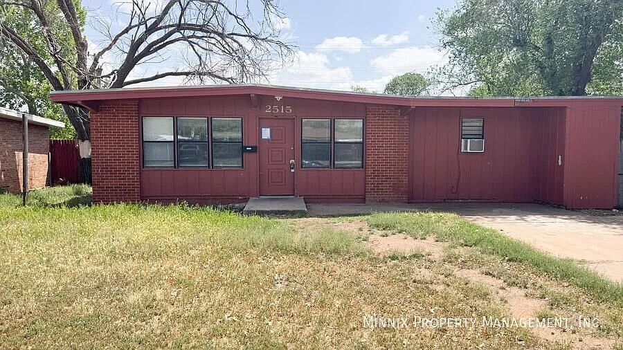 4 Bedroom | 2515 62nd St. — Photo 1