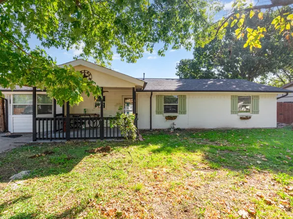 204 W Park St, Little Elm, TX 75068