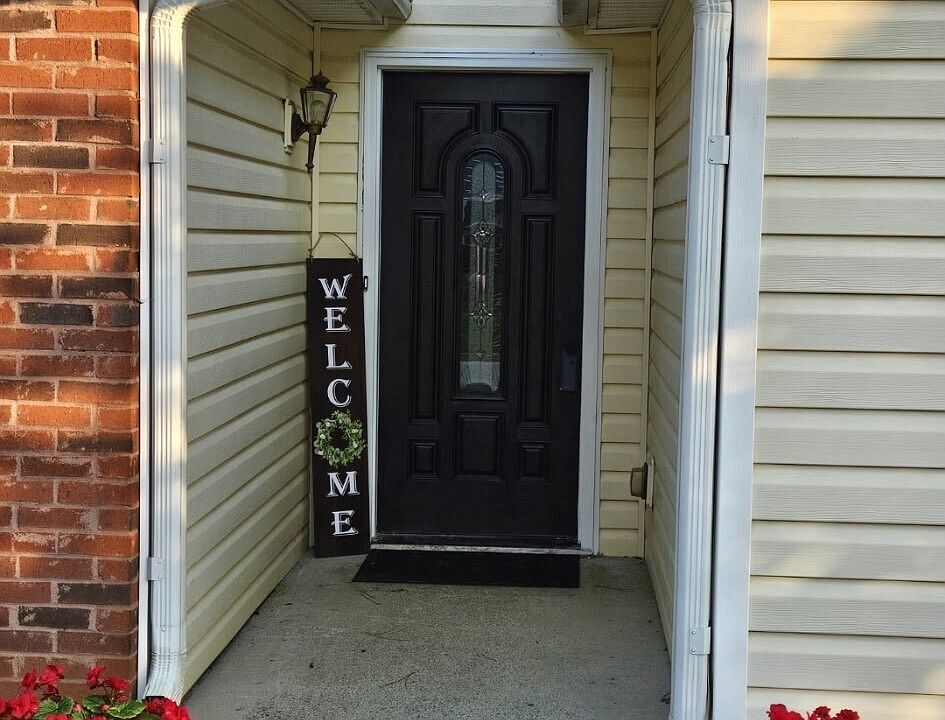 1st image of 2660 Kentshire Way