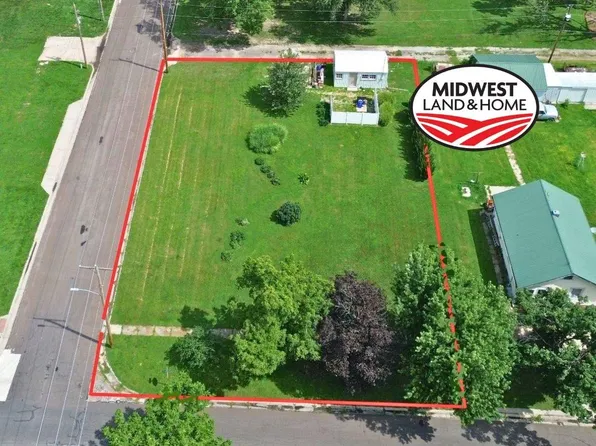 302 Jenkins St, Marysville, KS 66508