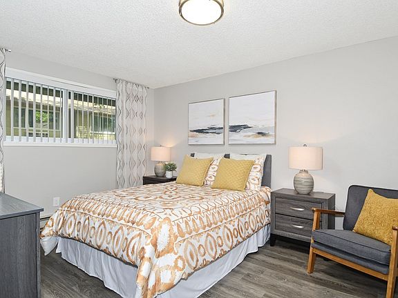 5th image of 1825 NE 108th Ave #104