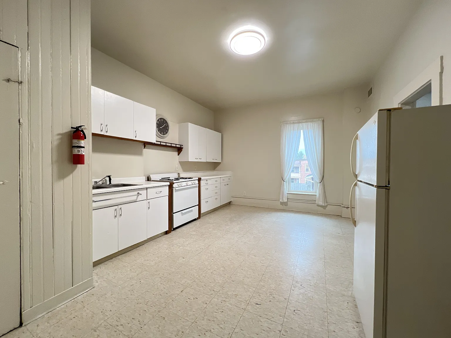 1397 Washington Street - C — Photo 2