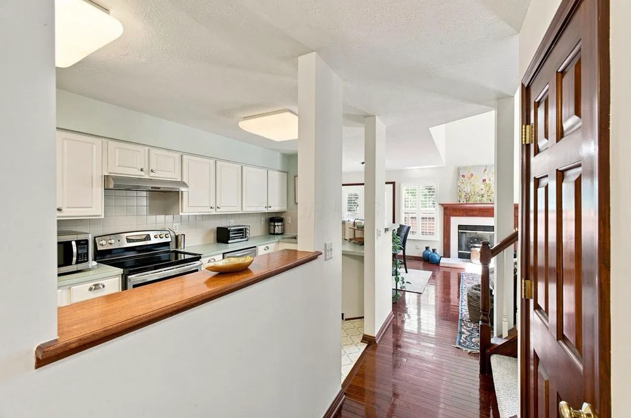 2 bed, 1417 sqft, $1,995 — Photo 3