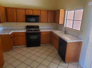 6405 Rio De Janeiro Ave, Bakersfield, CA 93313