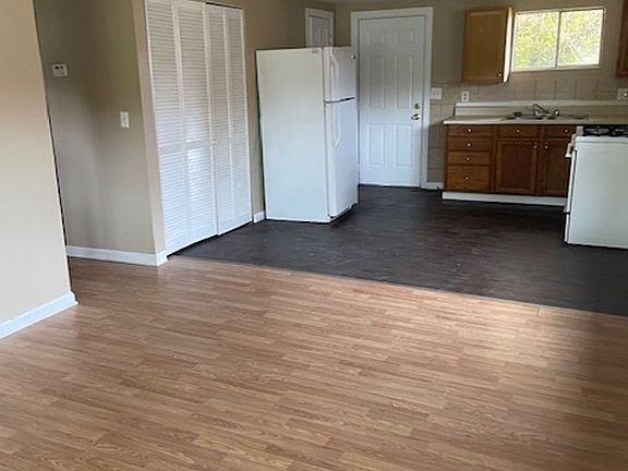 4th image of 3607 Rollins St APT 3607B