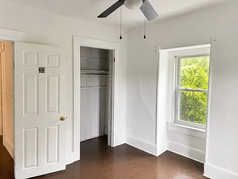40 N Chestnut St #33 — Photo 5