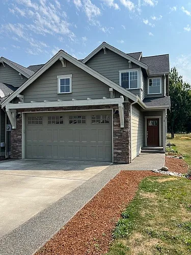 2200 Greenview Cir #1 Photo 1