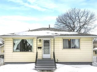 12032 55th St NW, Edmonton, AB T5W 3R2