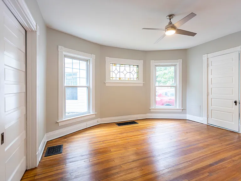 3834 Eastern Ave — Photo 14