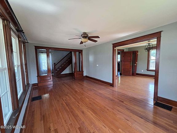 4th image of 2617 Newberry St
