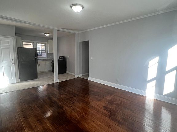 3rd image of 333 Sanford Ave #3