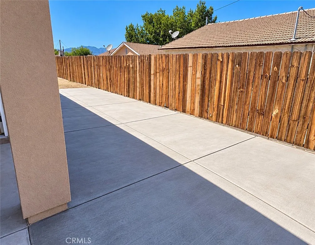 3 bed, 1500 sqft, $2,700 — Photo 2