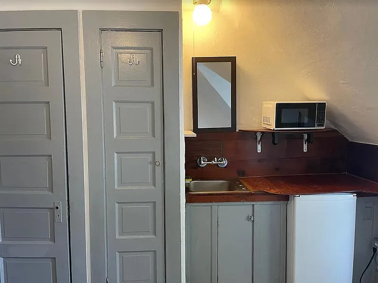 2228 McKinley Ave — Photo 5