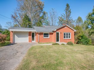 195 J R Sayles Rd, Canton, NC 28716