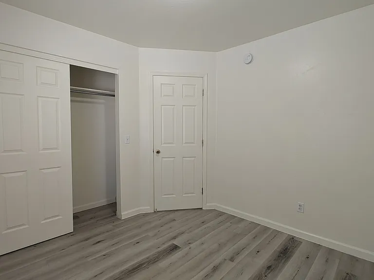 133 W Lester St — Photo 11