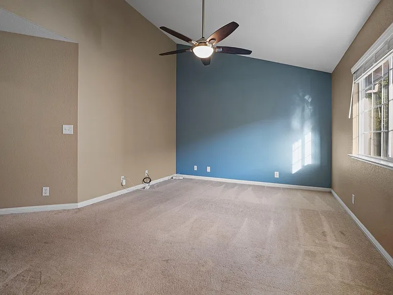 118 Ruess Rd — Photo 11