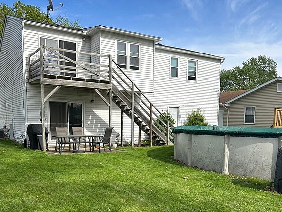 4th image of 2410 Parklake Dr